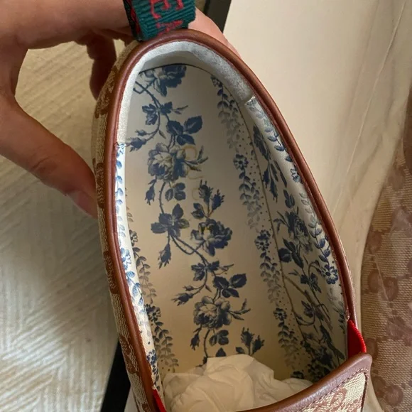 Gucci X MLB Collection Yankees Slip Ons - Picture 4 of 8